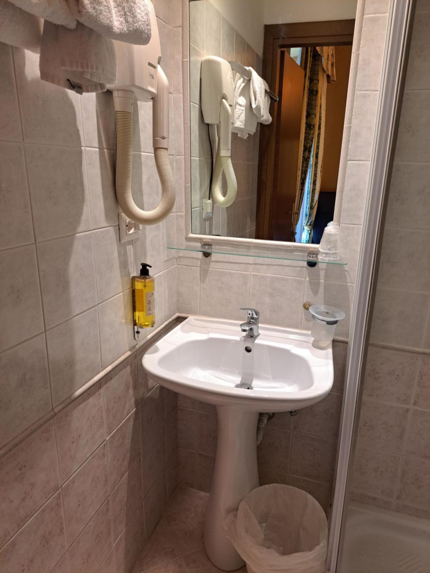 Hotel Dei Quiriti Rome Bagian luar foto