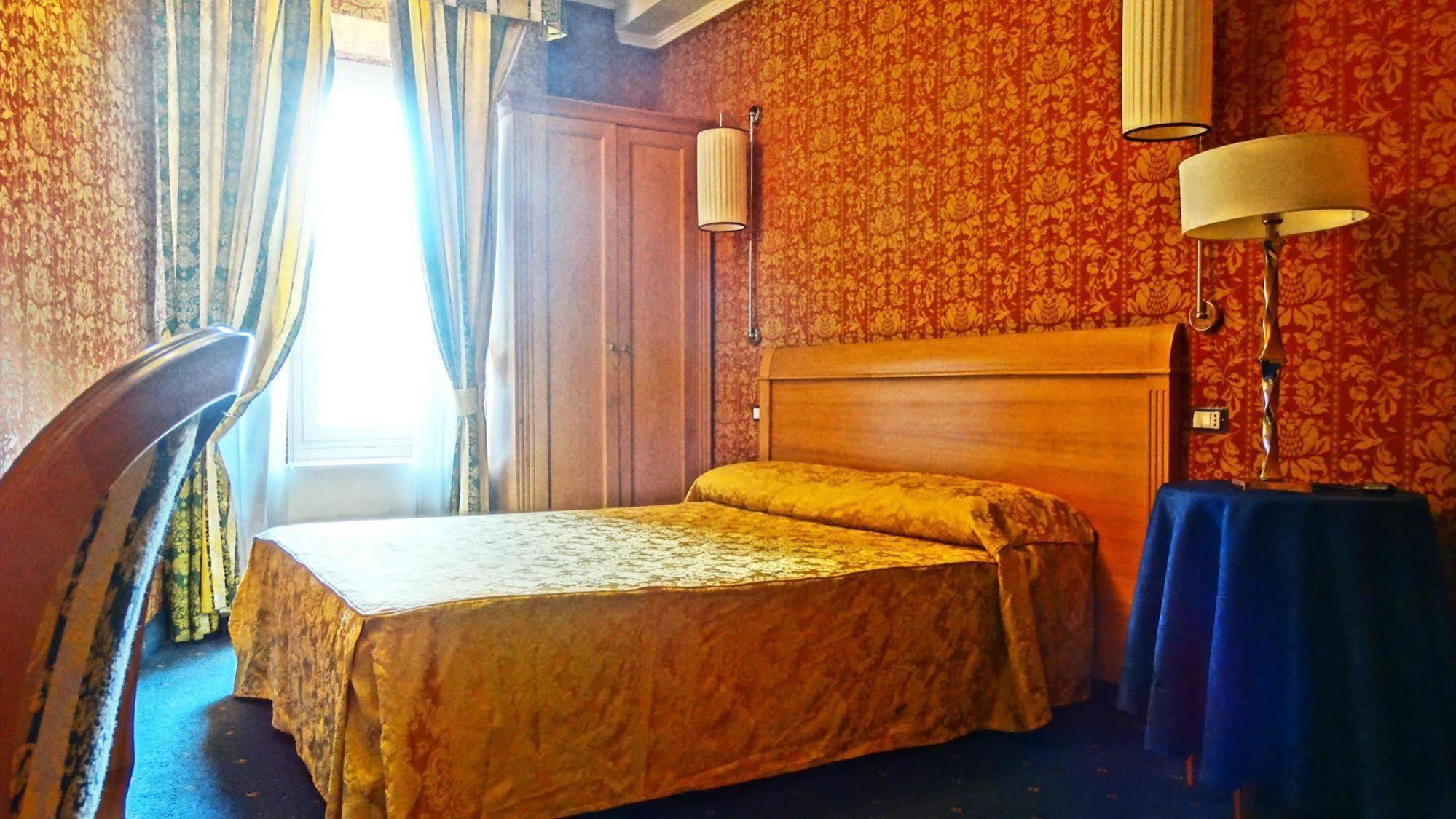 Hotel Dei Quiriti Rome Bagian luar foto