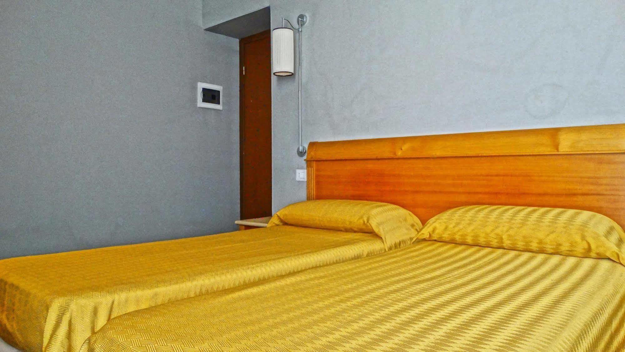 Hotel Dei Quiriti Rome Bagian luar foto